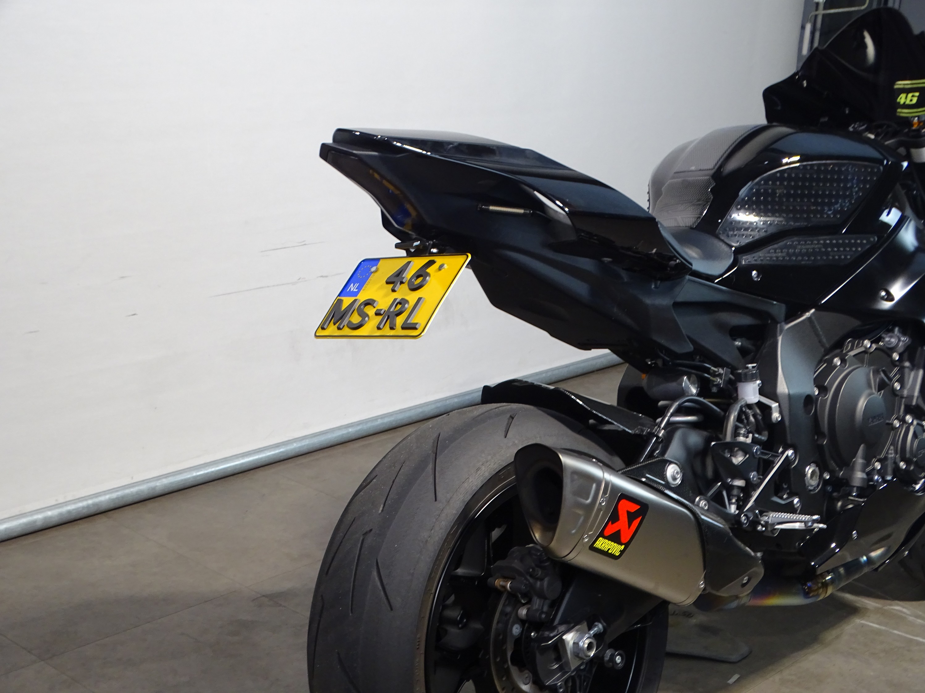 YAMAHA YZF-R1
