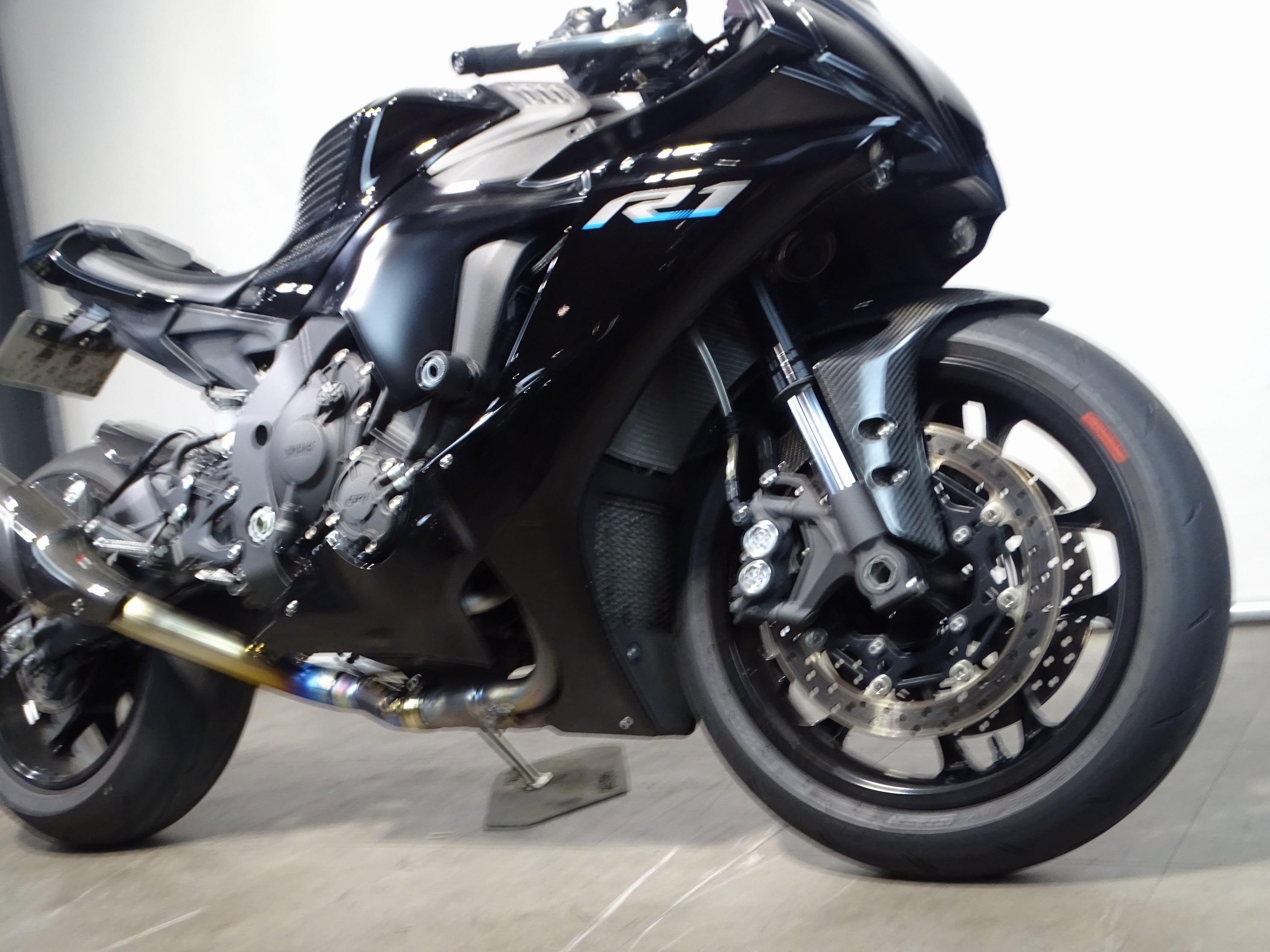 YAMAHA YZF-R1