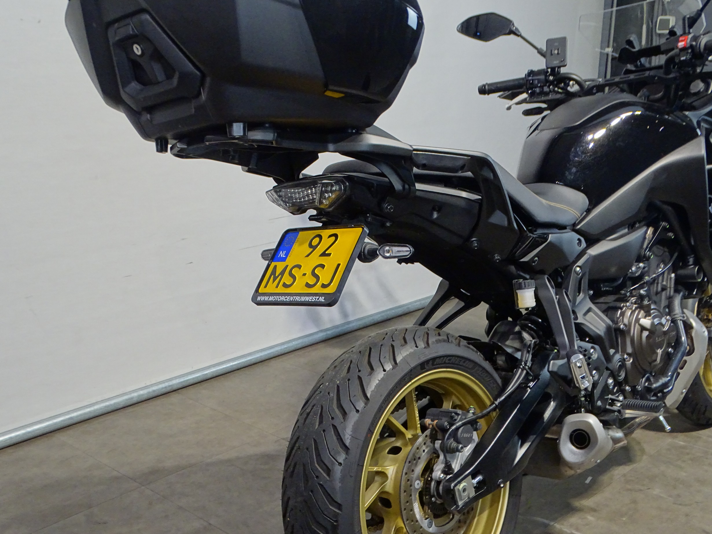 YAMAHA TRACER 7