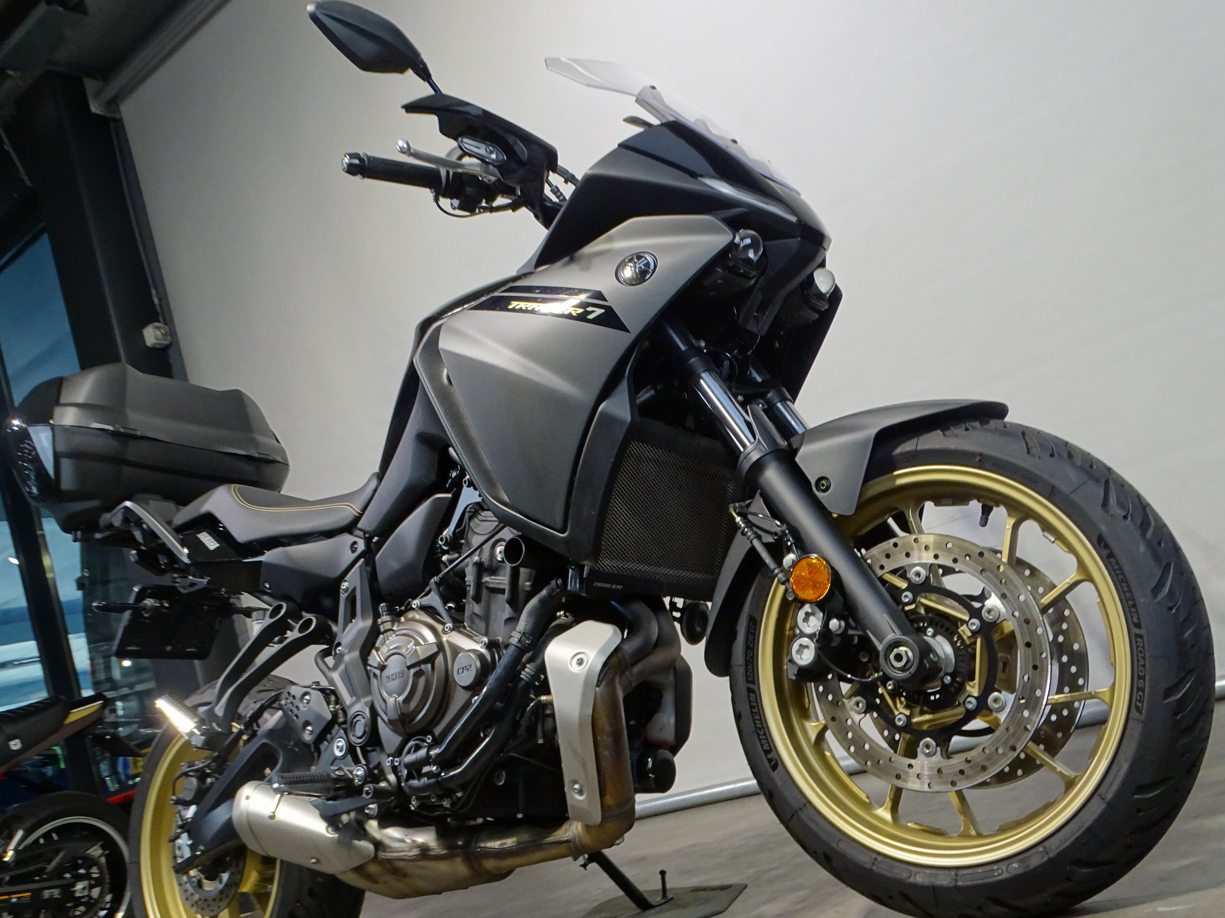 YAMAHA TRACER 7