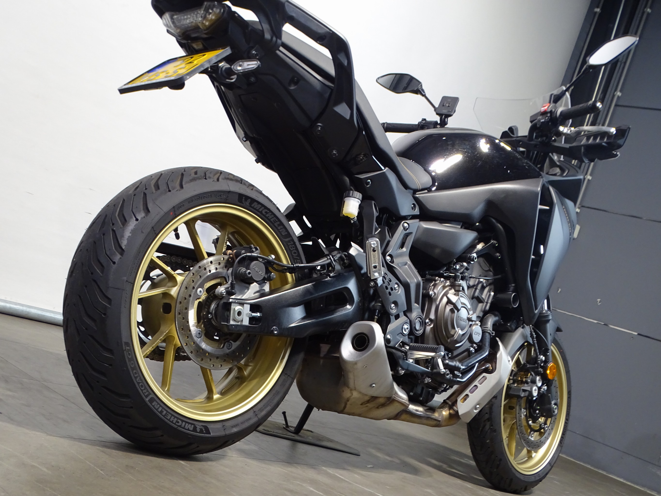 YAMAHA TRACER 7