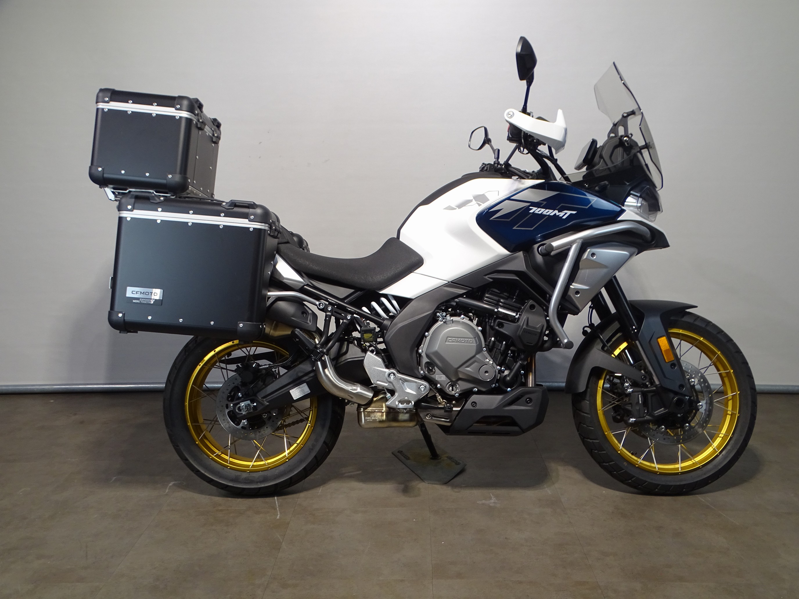 CFMOTO 700 MT ADVENTURE GT