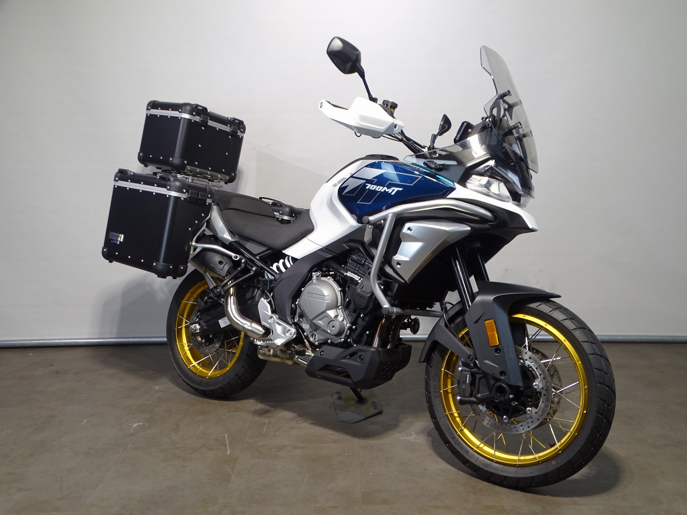 CFMOTO 700 MT ADVENTURE GT
