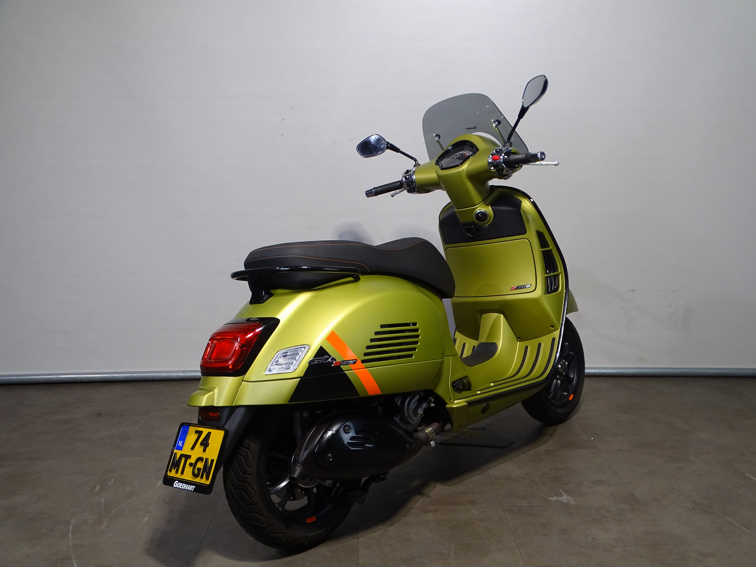 VESPA GTS 300 SUPER HPE
