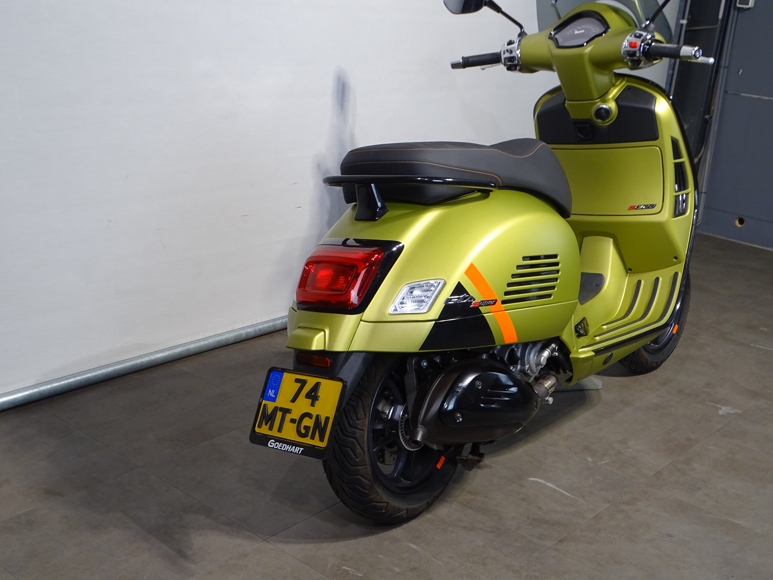 VESPA GTS 300 SUPER HPE