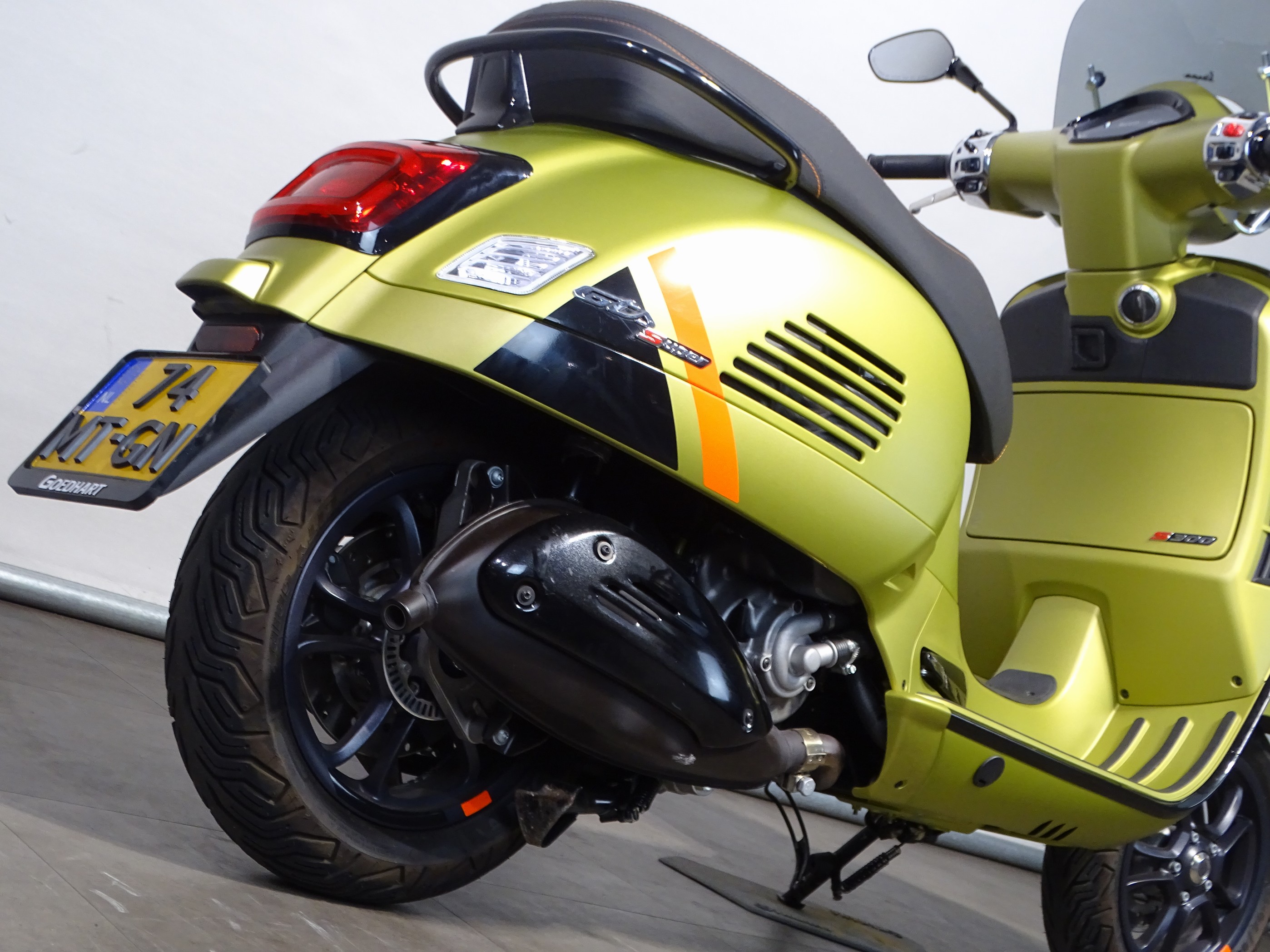 VESPA GTS 300 SUPER HPE