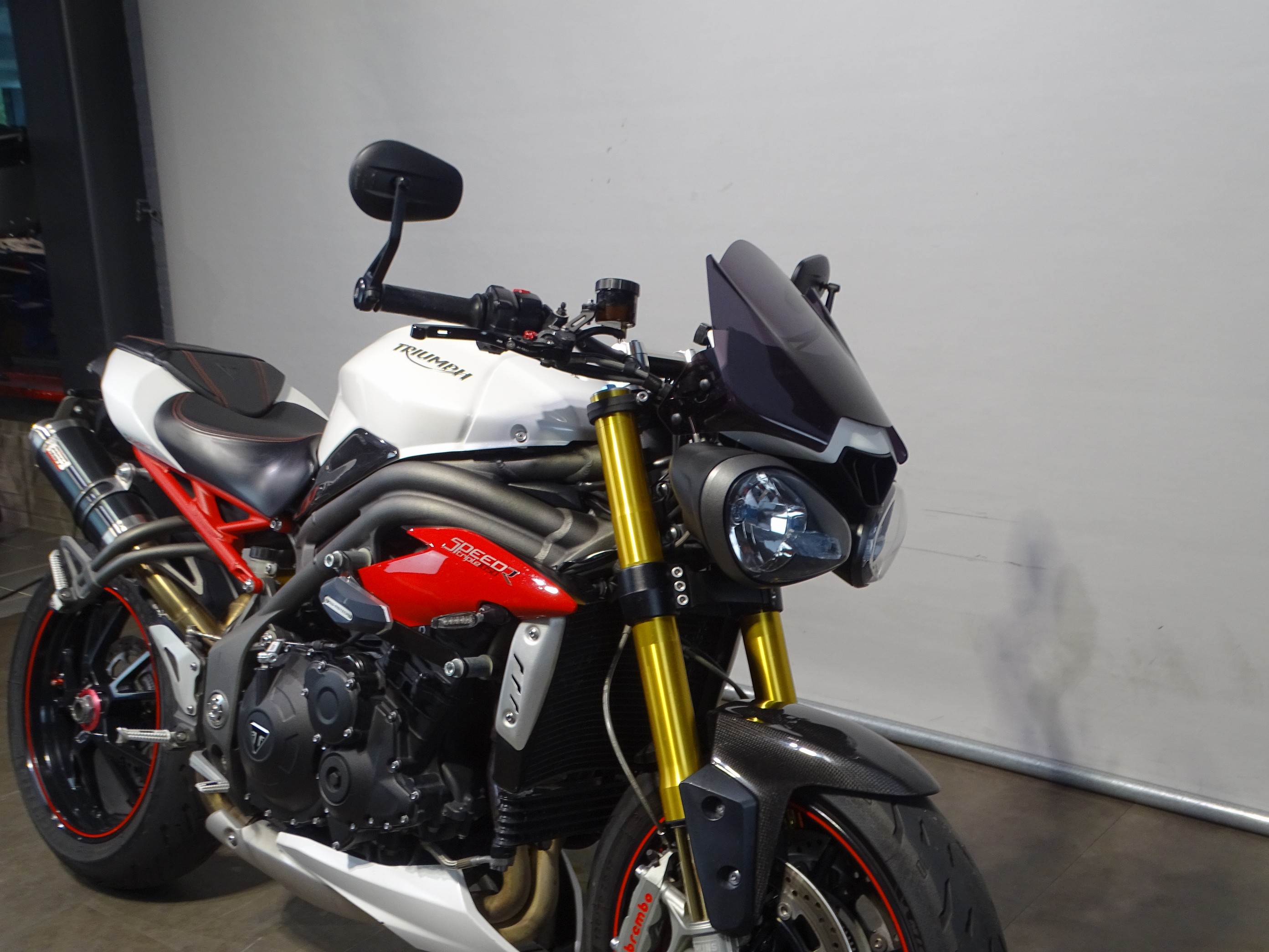 TRIUMPH SPEED TRIPLE 1050 ABS