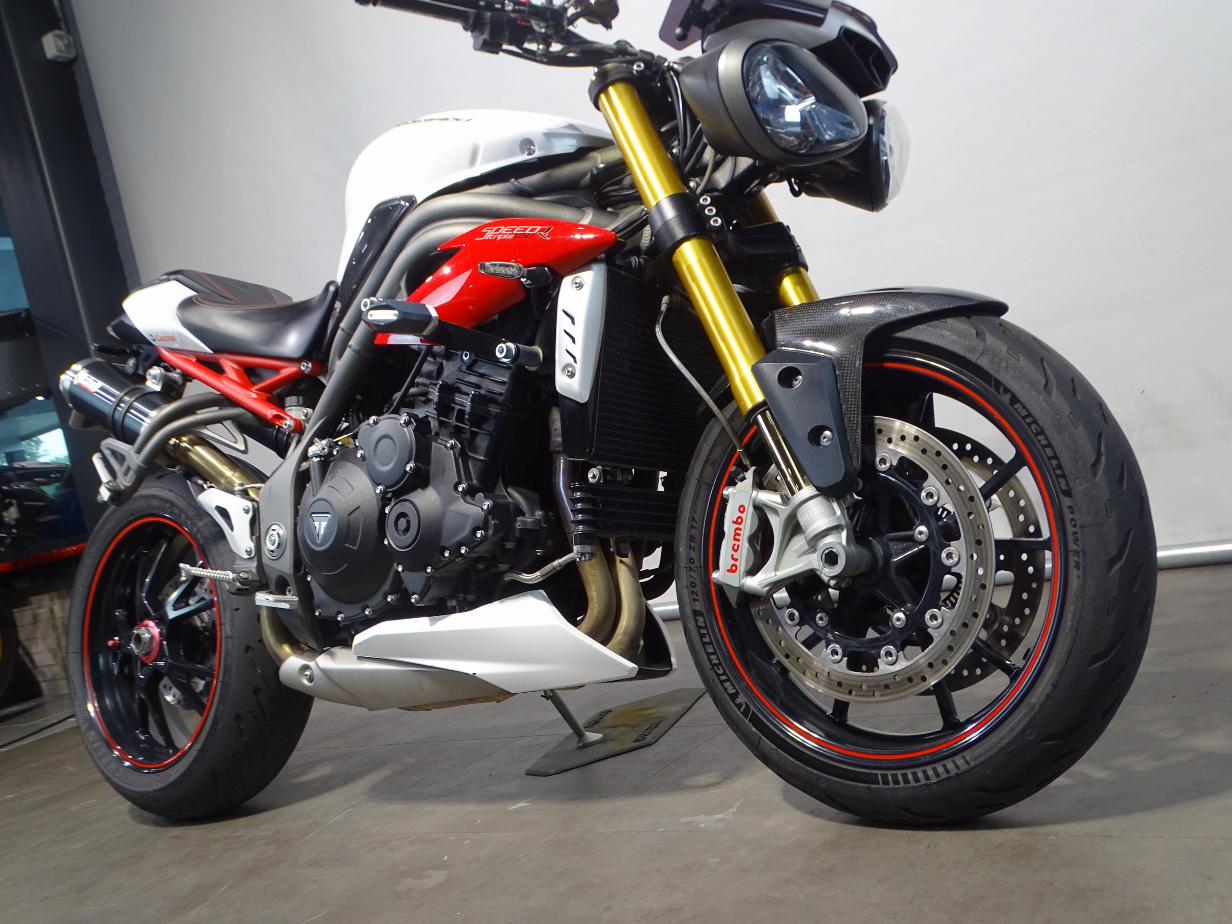 TRIUMPH SPEED TRIPLE 1050 ABS
