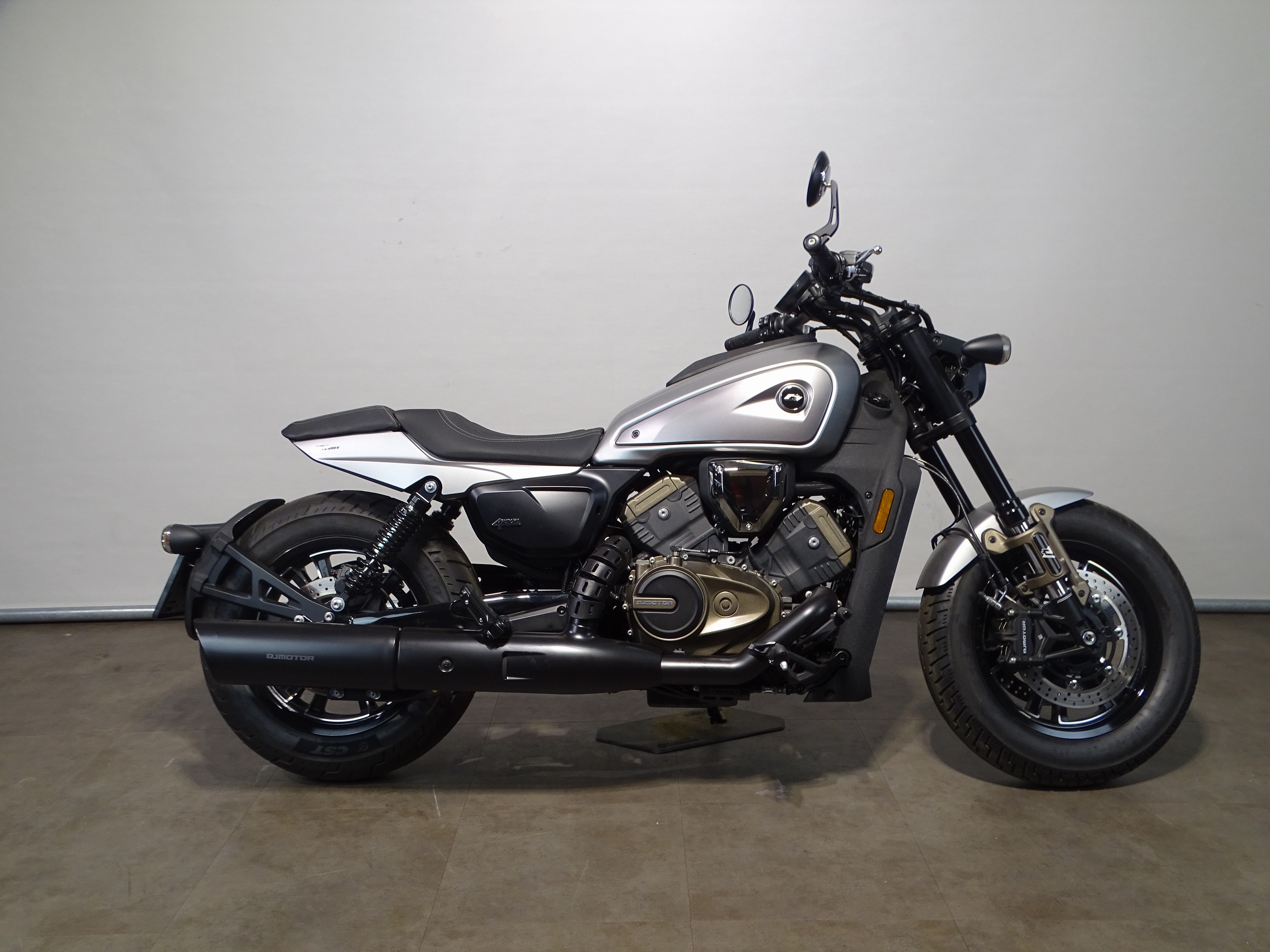 QJMOTOR SRV 600 V2