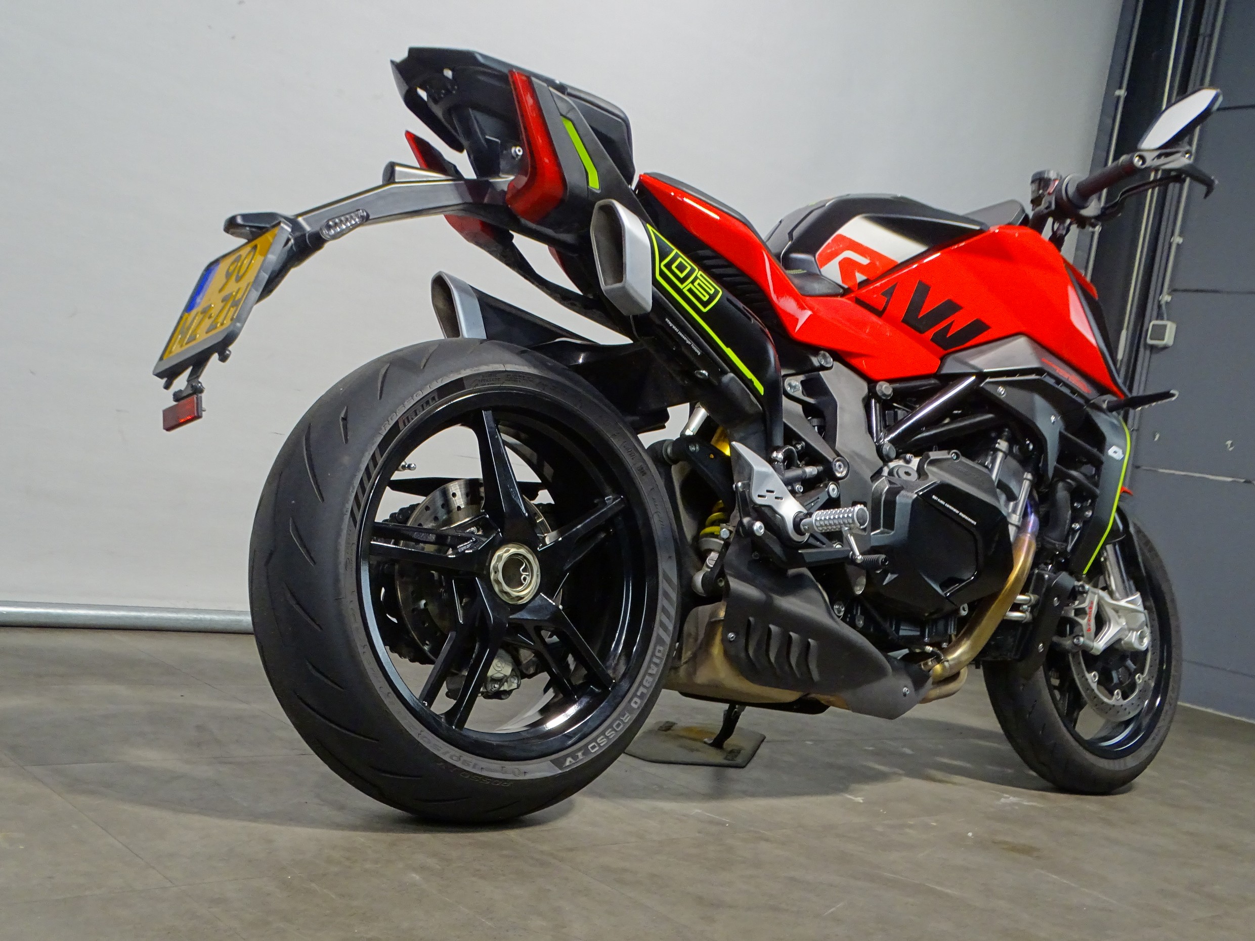 QJMOTOR SRK 921
