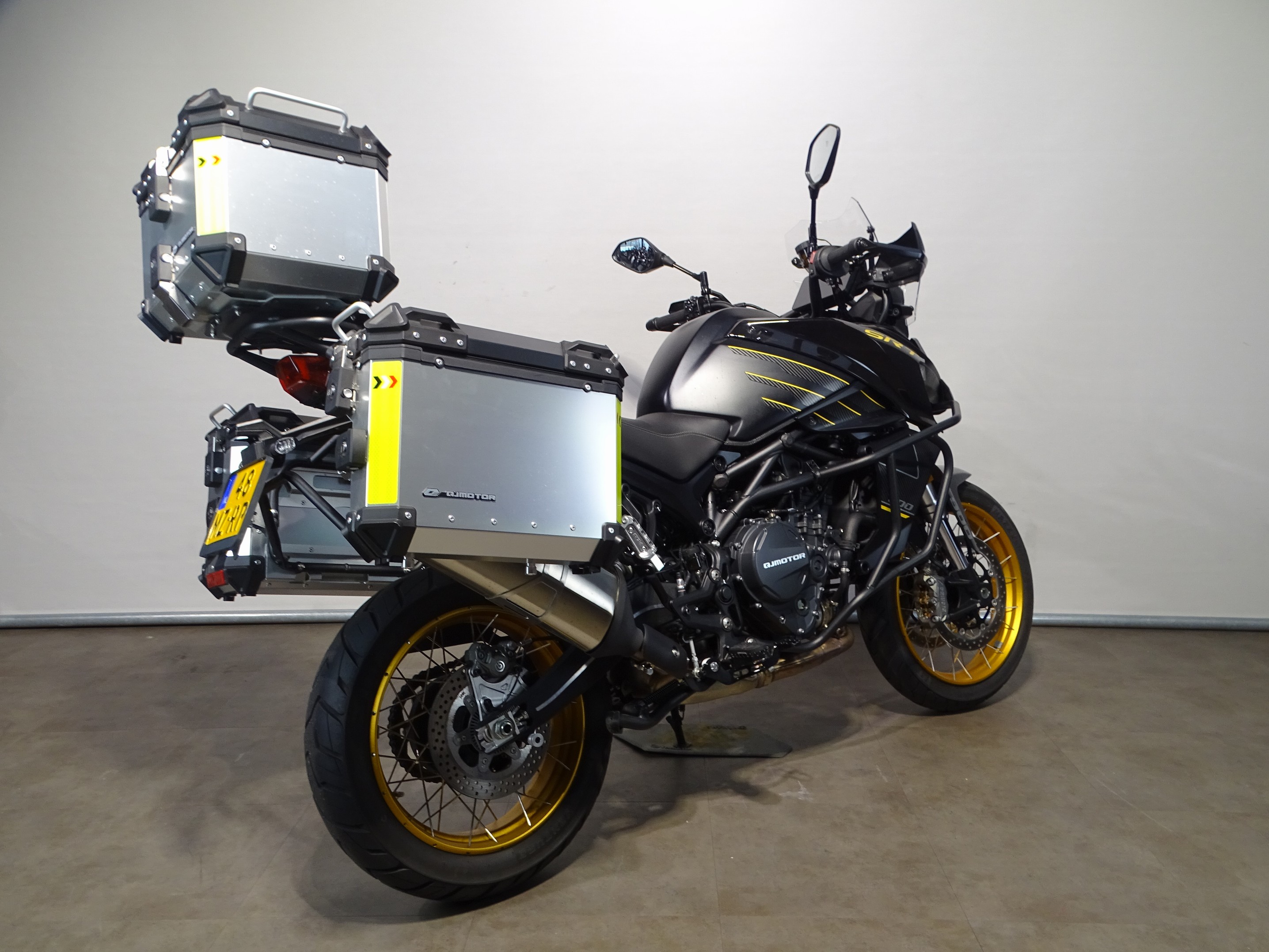 QJMOTOR SRT 900 SX TOURING
