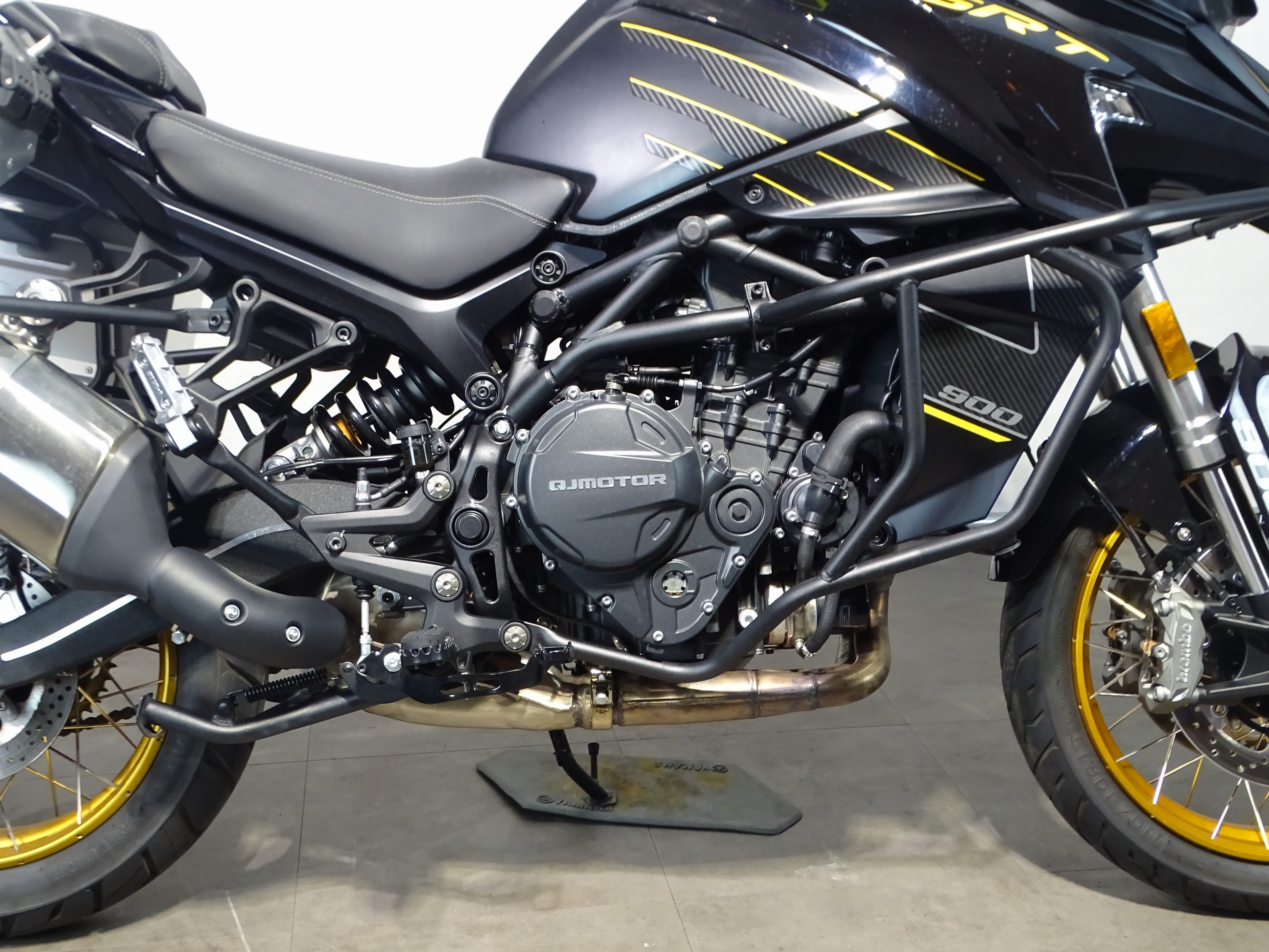 QJMOTOR SRT 900 SX TOURING