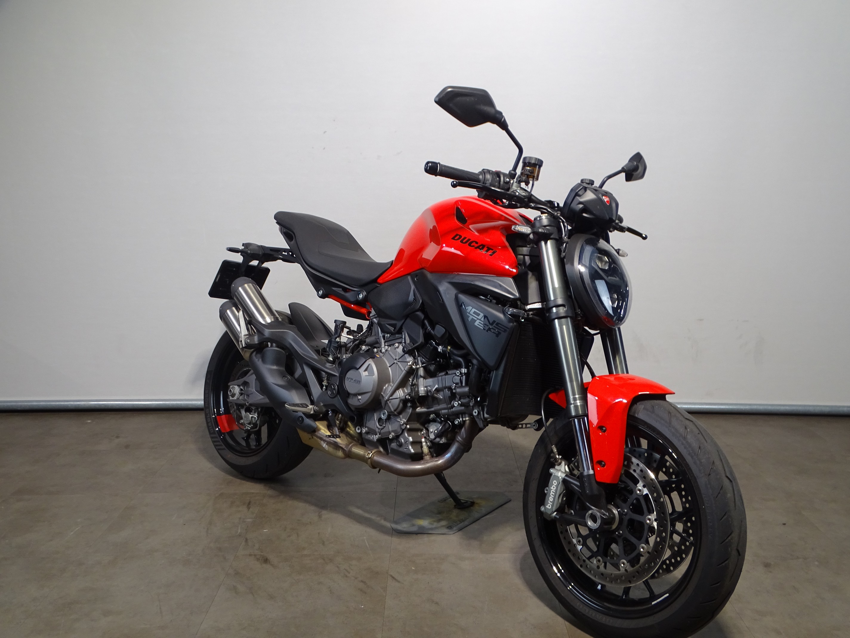 DUCATI MONSTER V2