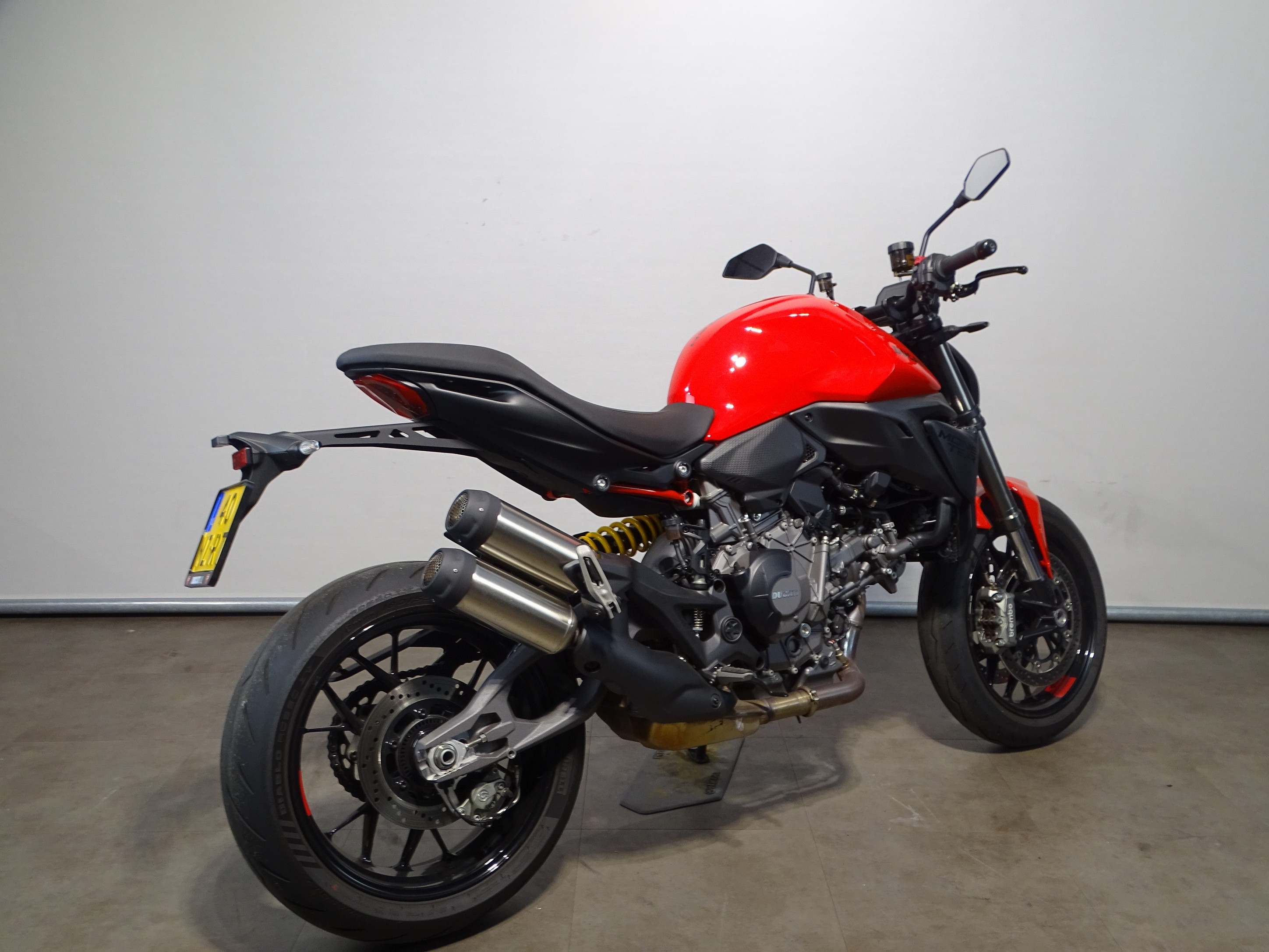 DUCATI MONSTER V2