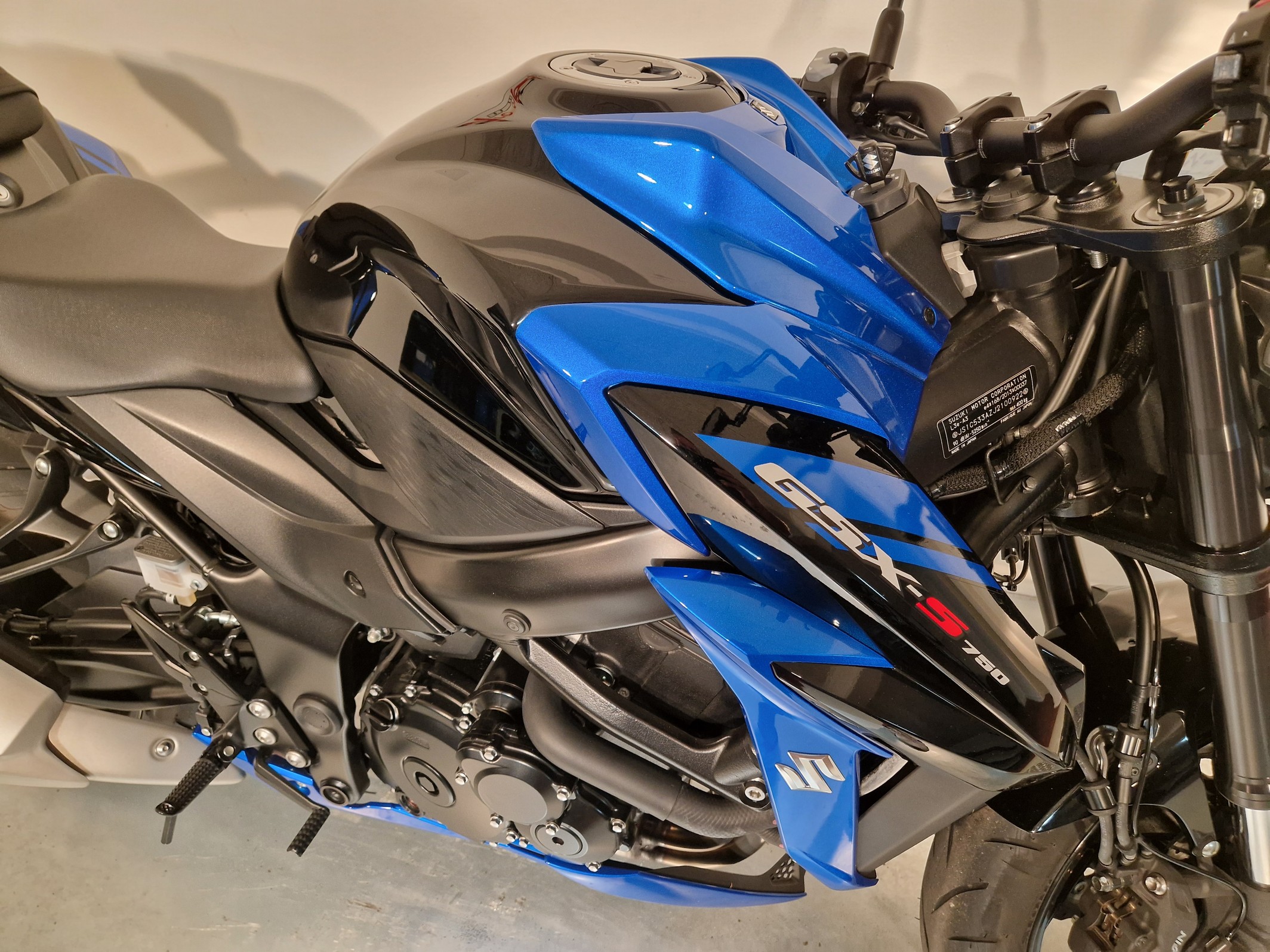 SUZUKI GSX-S 750 GSX-S 750 , GSX S 75