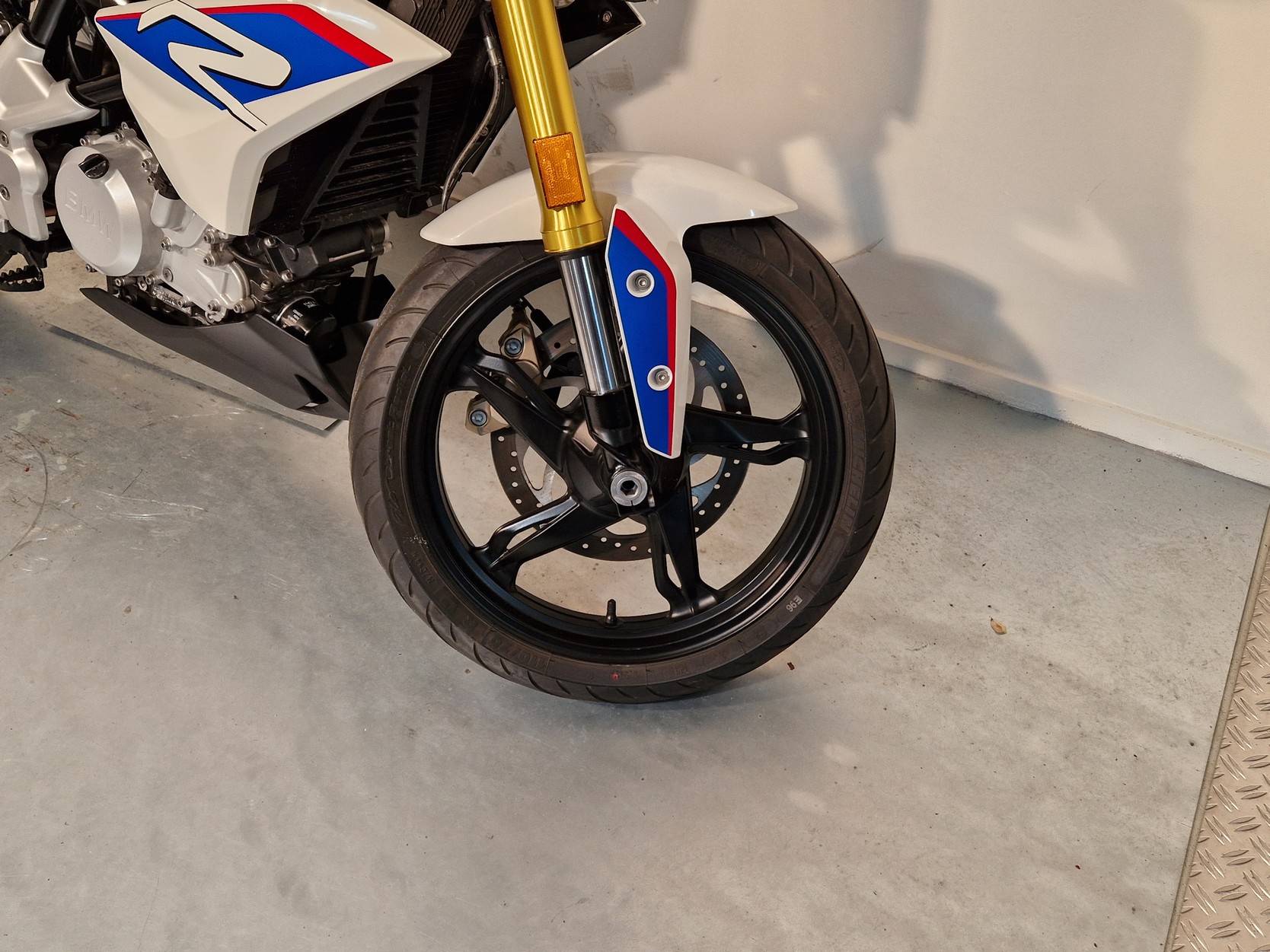 BMW G 310 R BMW G310 R , 5220 km ,