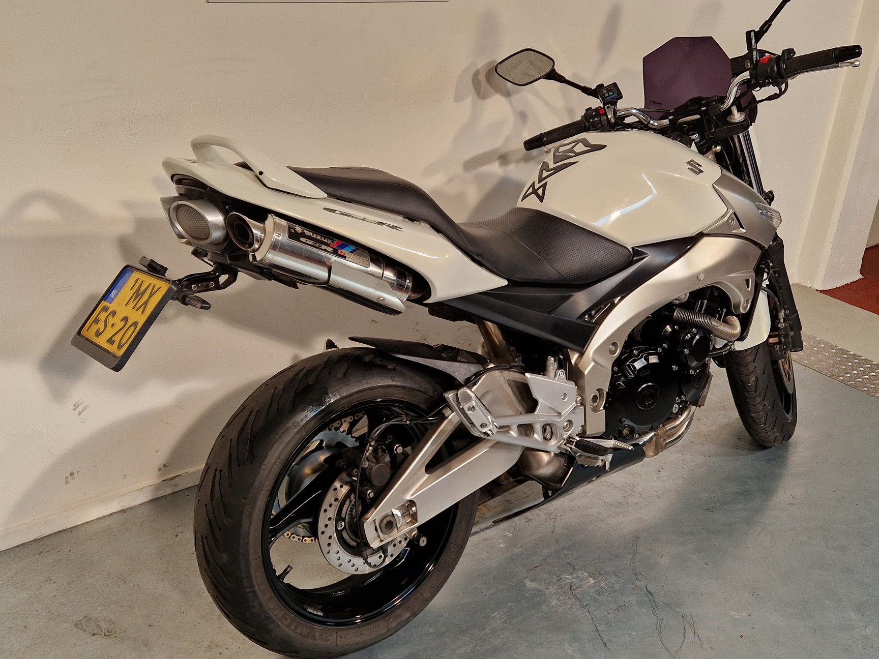 SUZUKI GSR 600 YOSHIMURA ABS GSR 600