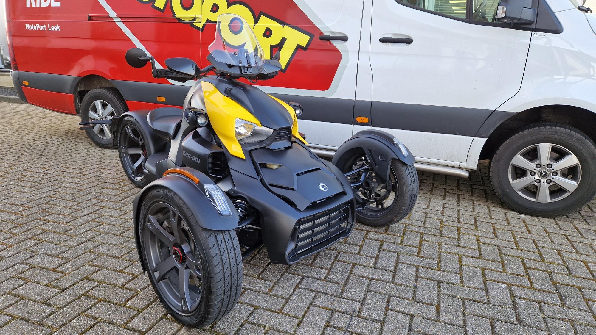 CAN-AM - RYKER 900