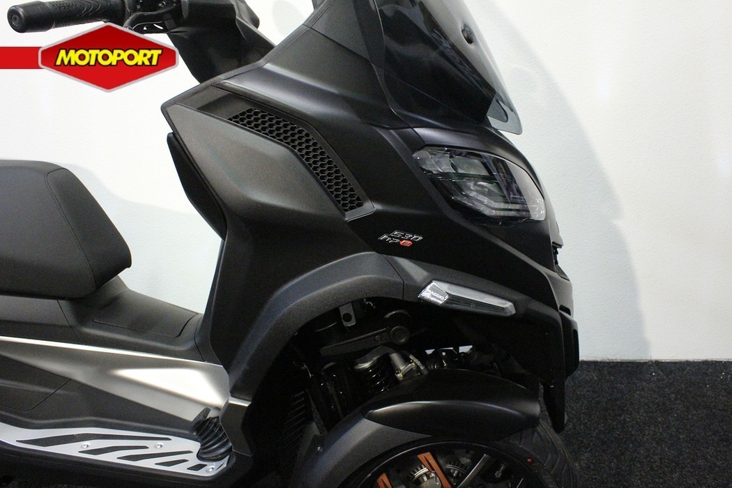 PIAGGIO - MP3 530 EXCLUSIVE