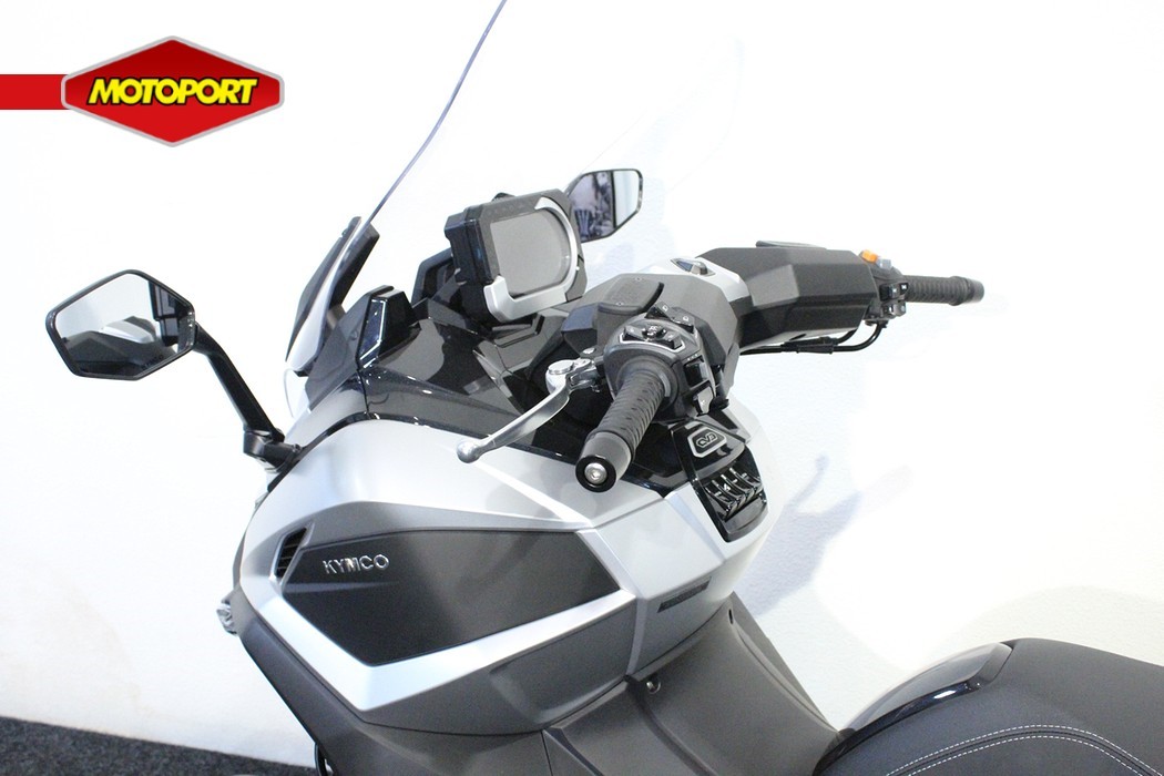 KYMCO - CV3 550