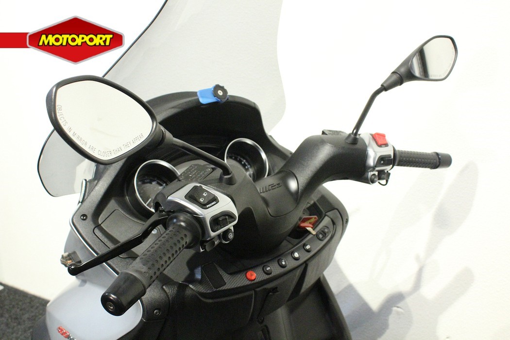 PIAGGIO - MP3 400 HPE SPORT