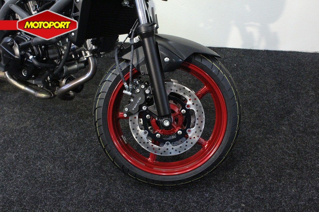 SUZUKI - SV 650 ABS STREET PACK