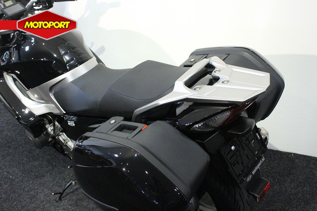 YAMAHA - FJR 1300 ABS