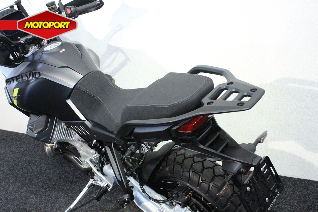 MOTO GUZZI - STELVIO