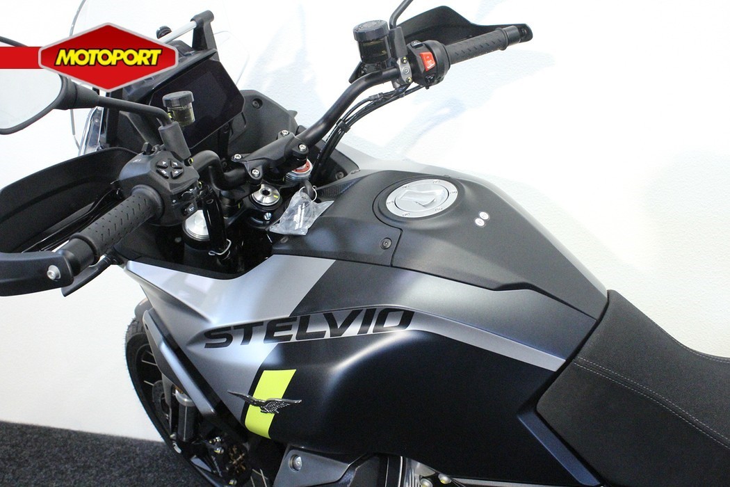 MOTO GUZZI - STELVIO