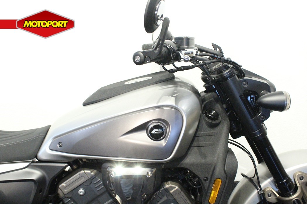 QJMOTOR - SRV 600 V