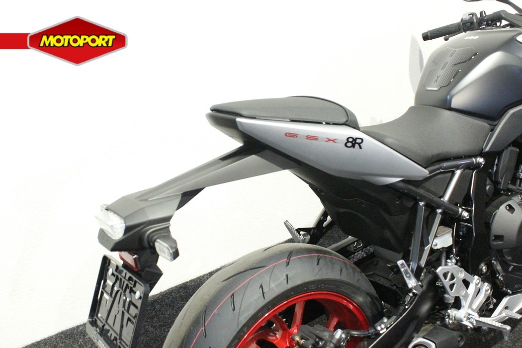 SUZUKI - GSX-8R