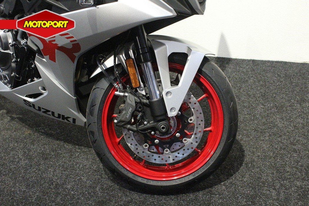 SUZUKI - GSX-8R