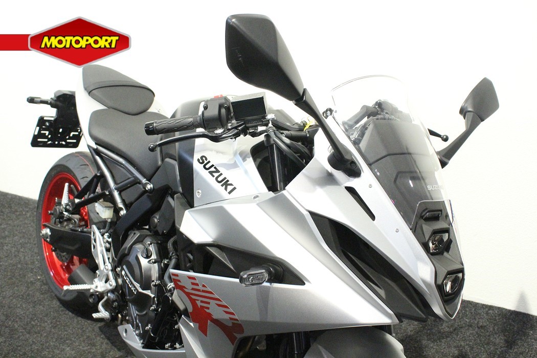 SUZUKI - GSX-8R