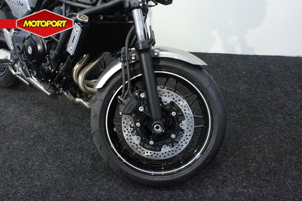 KAWASAKI - Z 650 RS