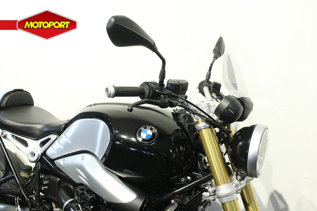 BMW - R NINE T