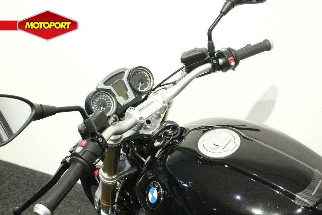 BMW - R NINE T