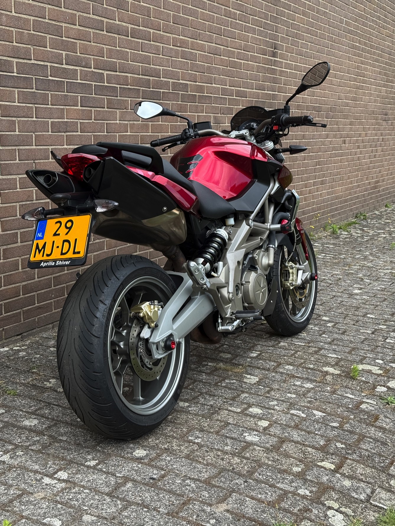 APRILIA Shiver 750