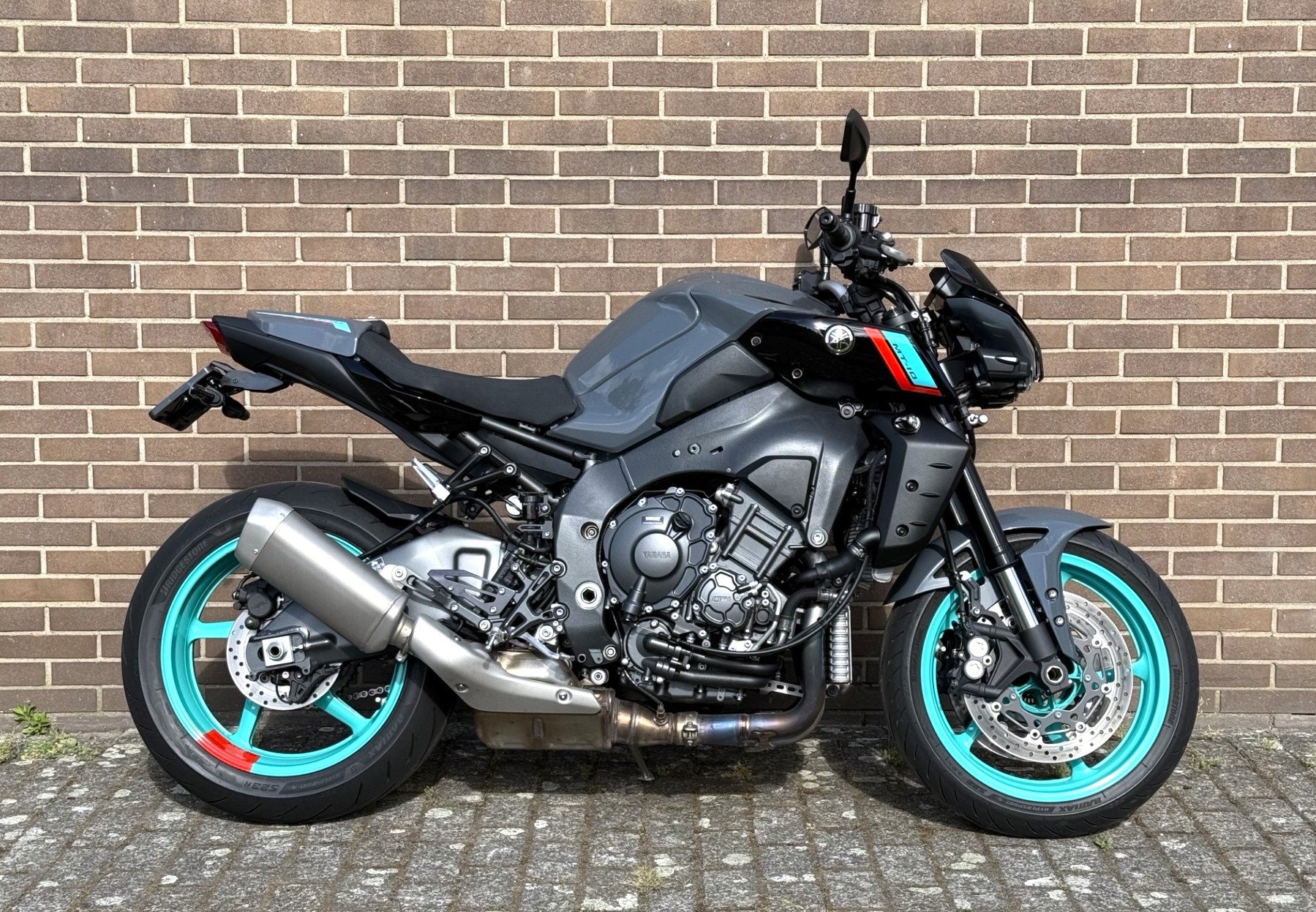 YAMAHA MT 10