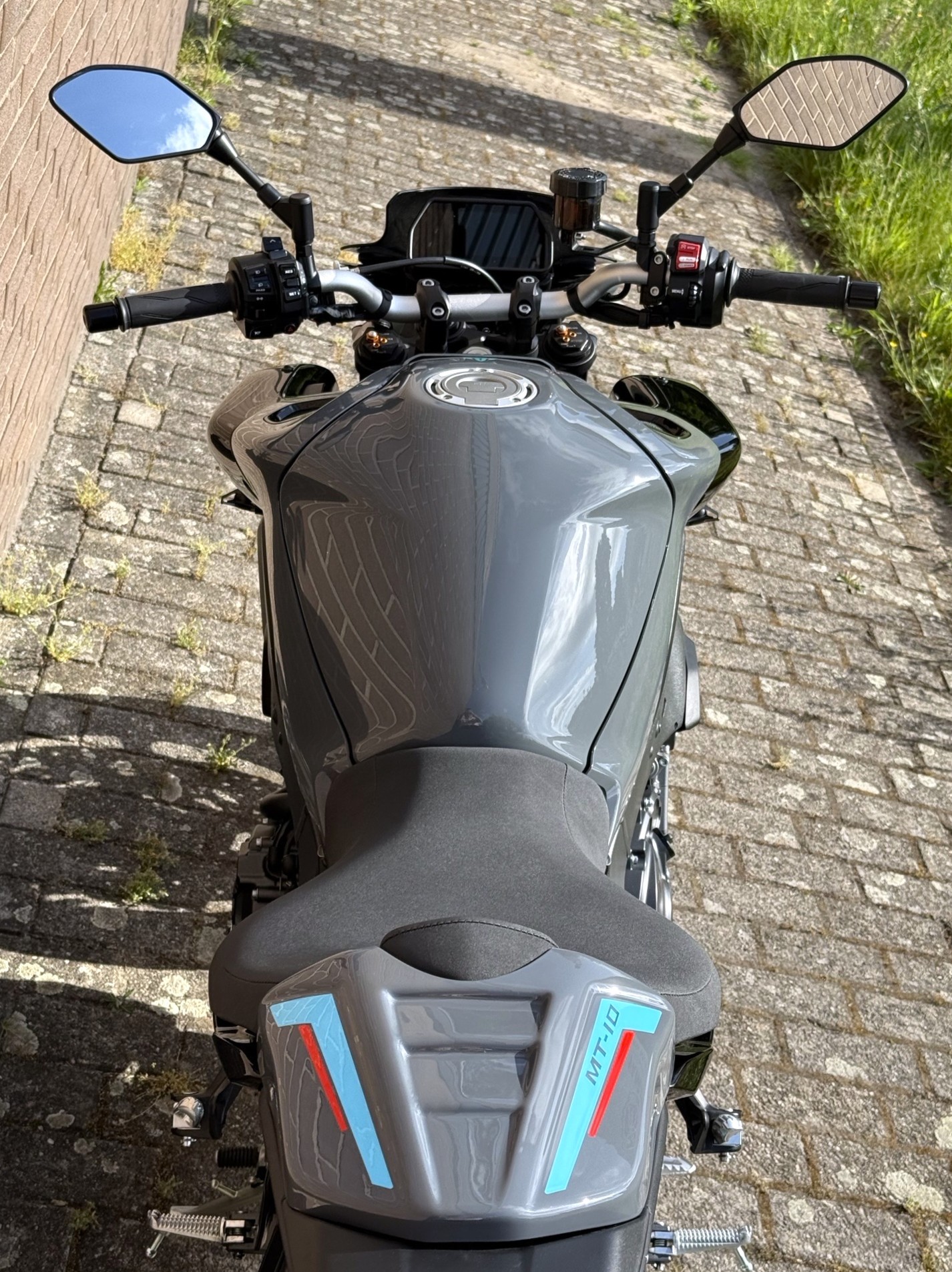 YAMAHA MT 10