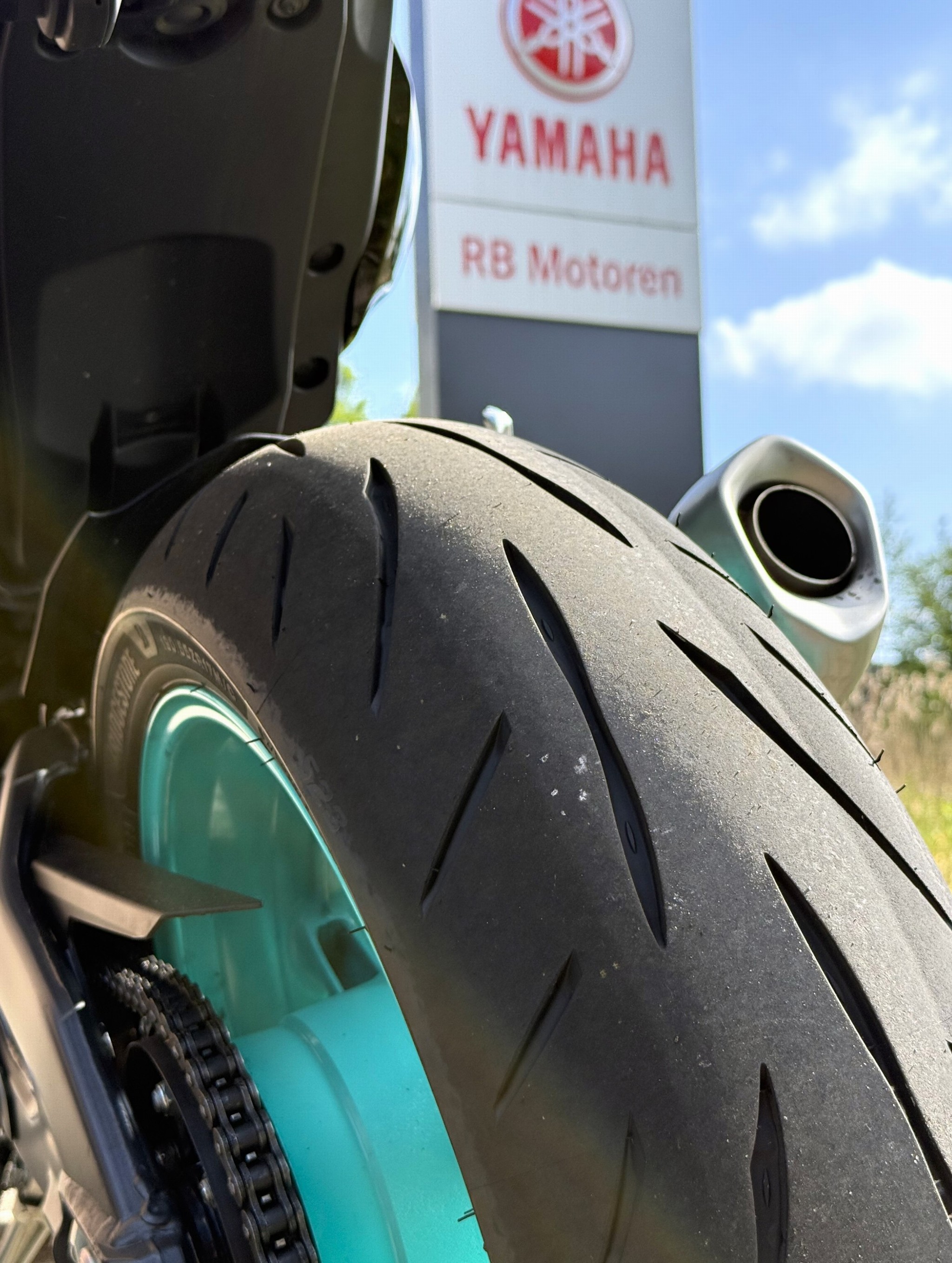 YAMAHA MT 10