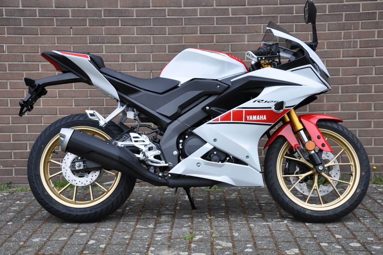 YAMAHA YZF R125 Anniversary
