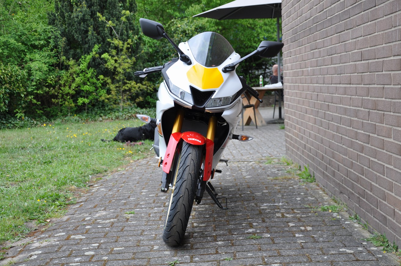 YAMAHA YZF R125 Anniversary