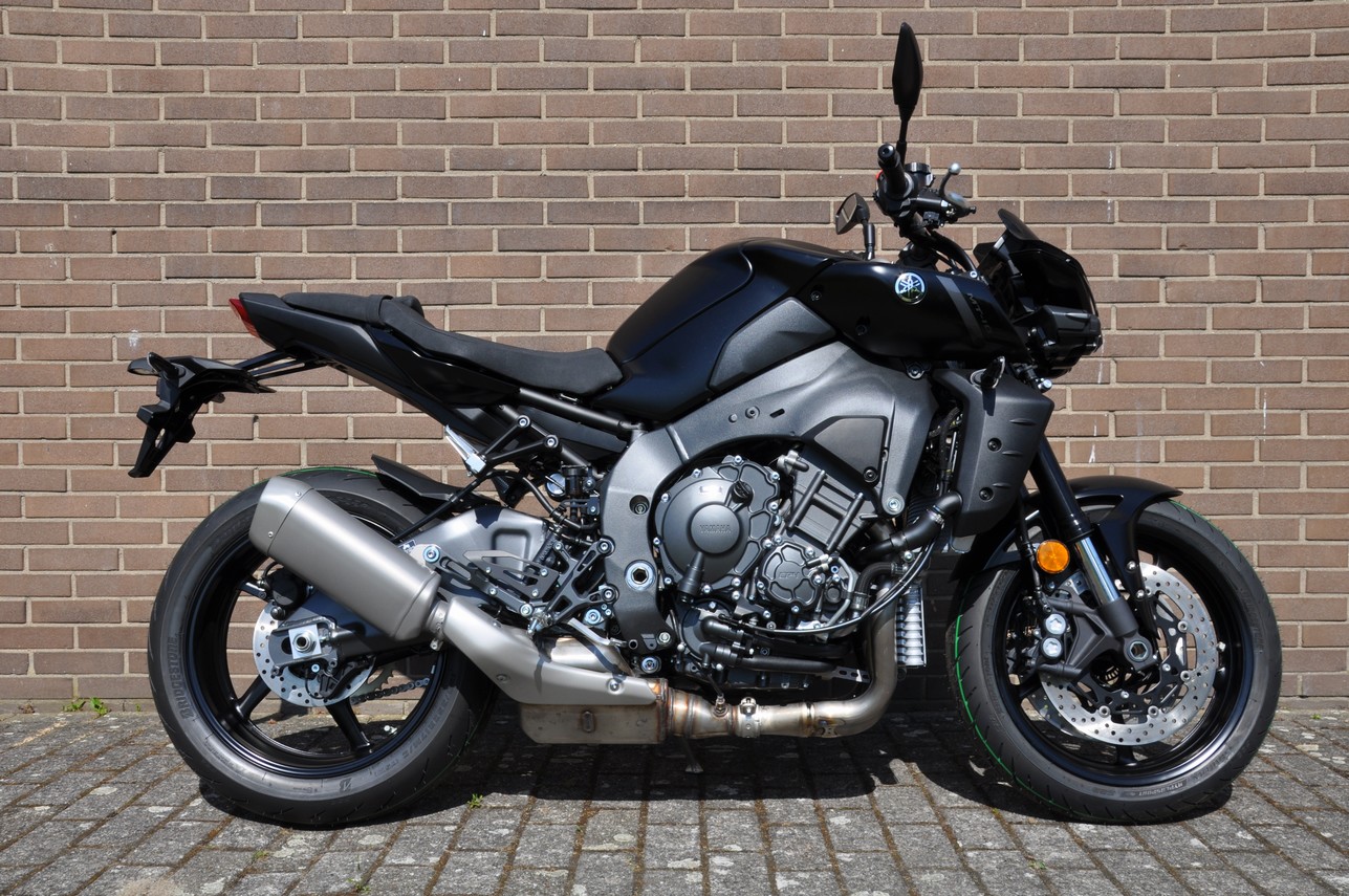 YAMAHA - MT 10