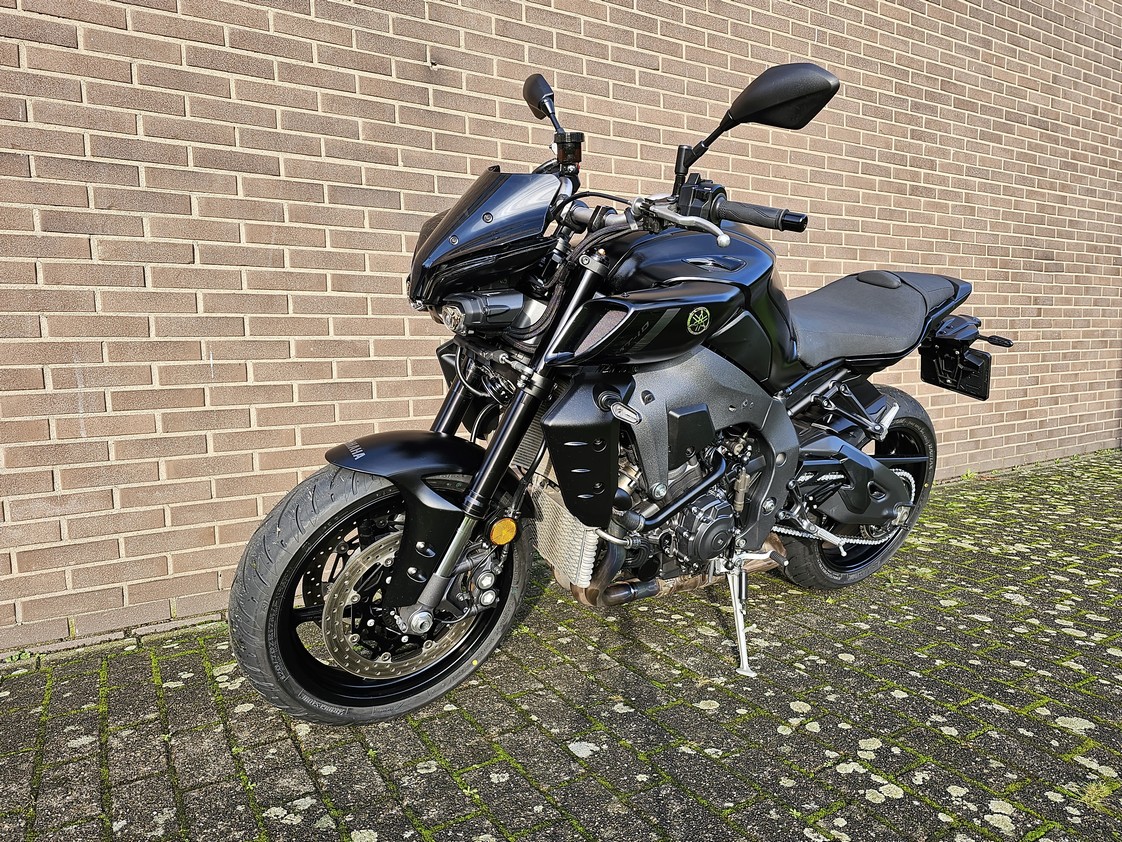 YAMAHA MT 10