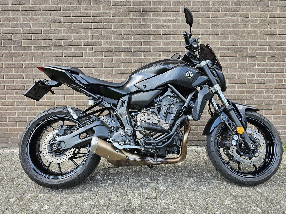 YAMAHA MT 07