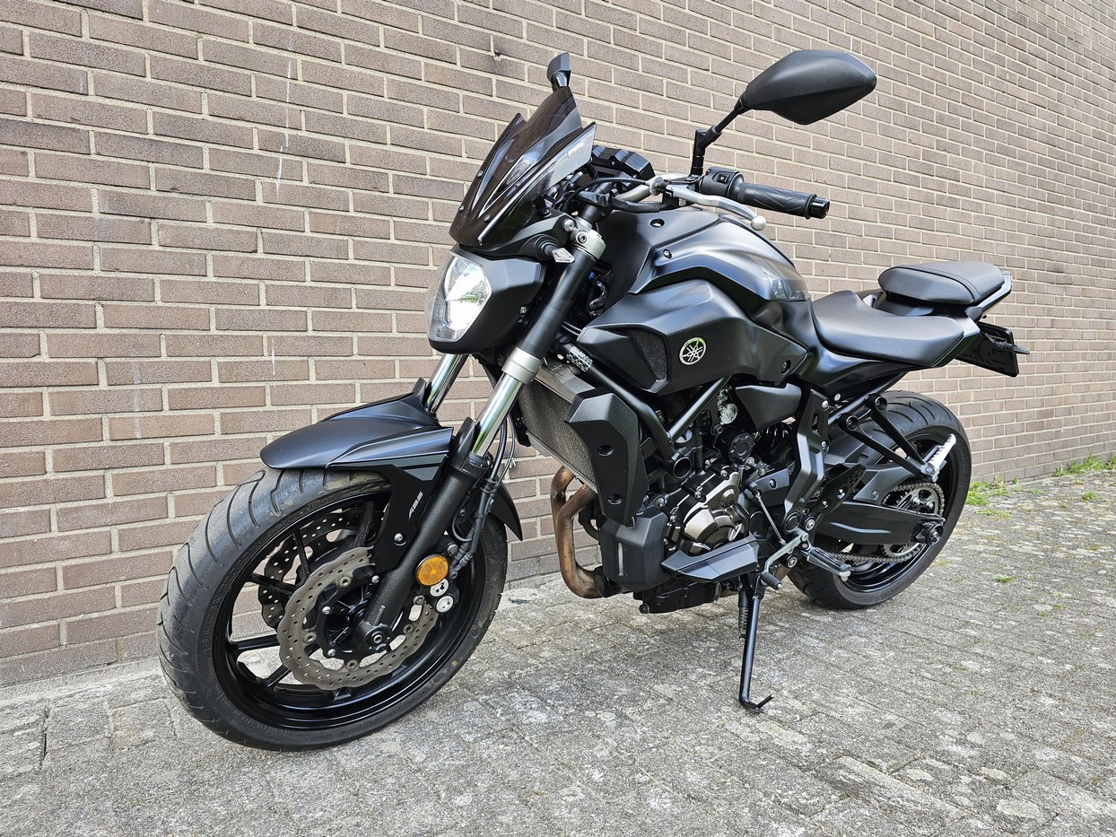 YAMAHA MT 07