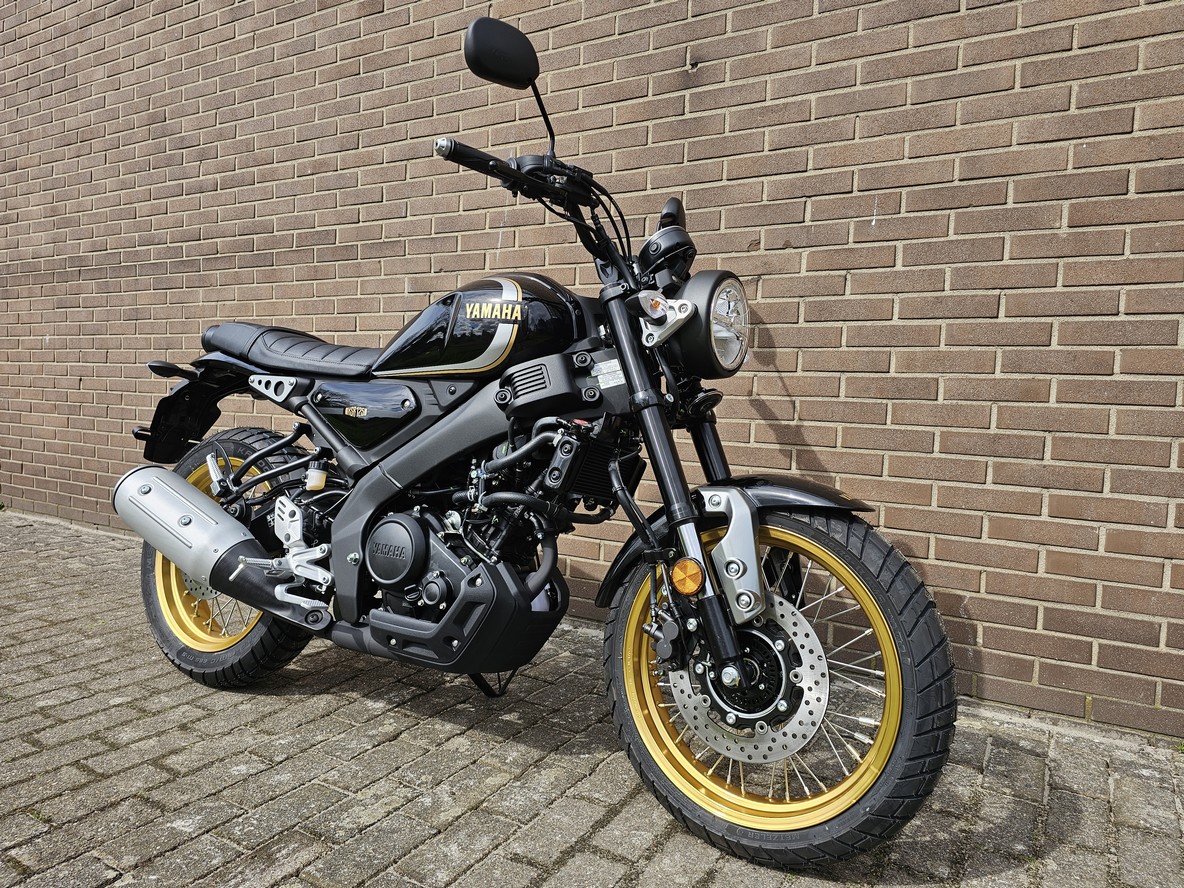 YAMAHA XSR 125 Legacy