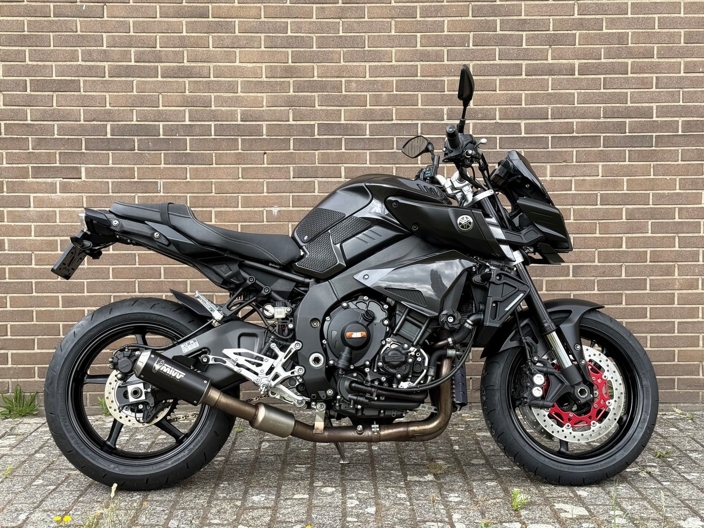 YAMAHA MT 10