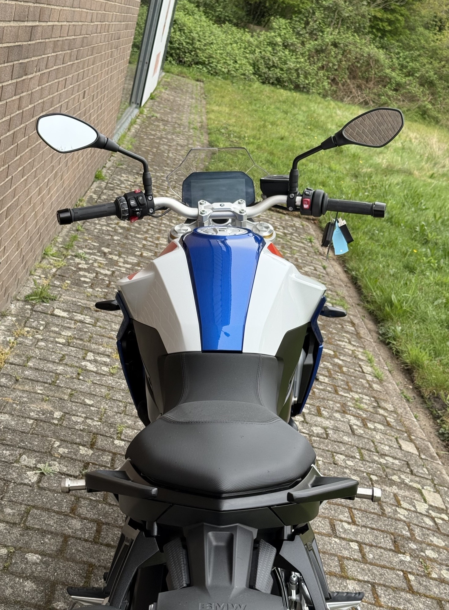 BMW F900R