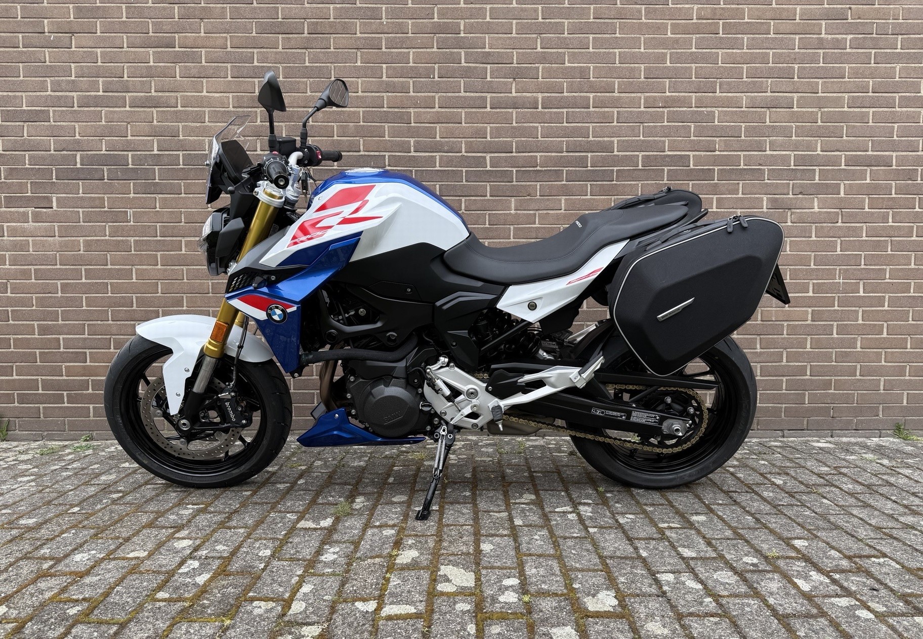 BMW F900R